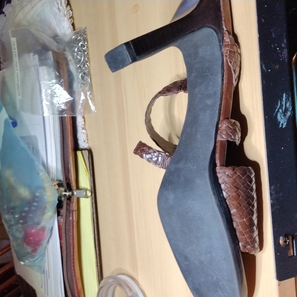 ARTIVA SHOES - Picture 3 of 3